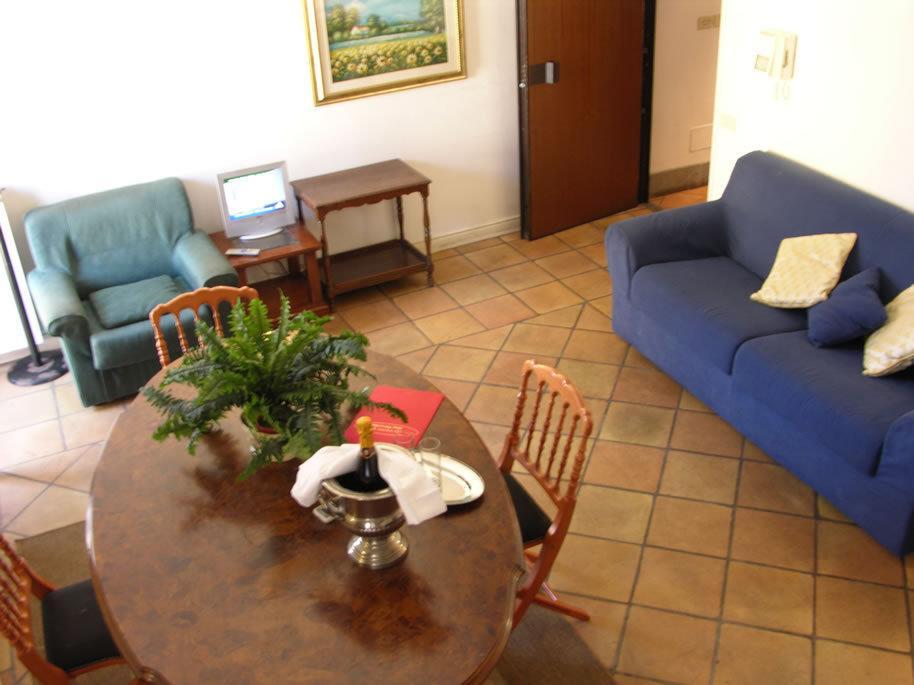 Residenza Monti Villa โรม ภายนอก รูปภาพ