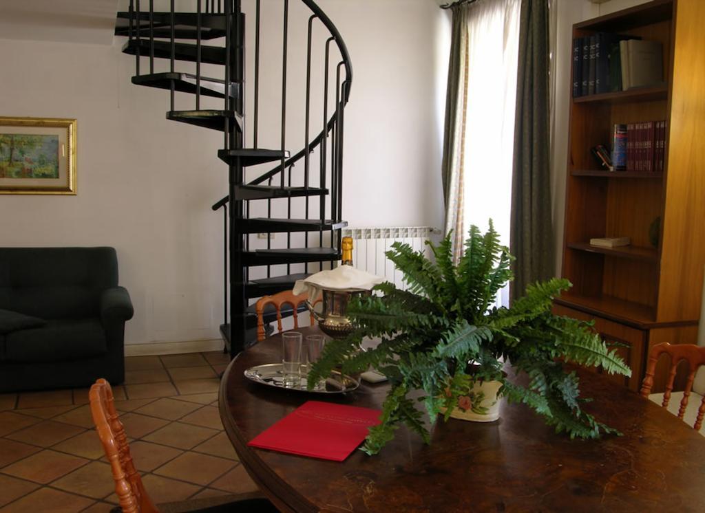 Residenza Monti Villa โรม ภายนอก รูปภาพ